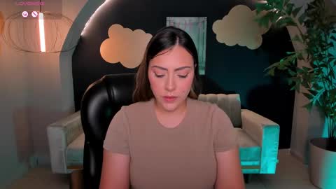 Snapshot of martinnabonnet chatting on 03.10.25 Martinna Bonnet online show from 03.10.25