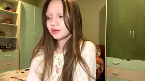 Snapshot of martinwion chatting on 09.27.25 Emily online show from 09.27.25