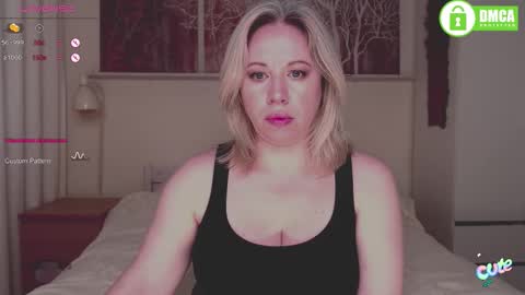 Snapshot of mary__linn chatting on 09.10.25 Mary linn online show from 09.10.25