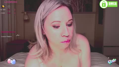 Snapshot of mary__linn chatting on 09.22.25 Mary linn online show from 09.22.25