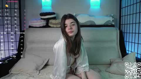 Snapshot of mary_shake chatting on 09.19.25 Mary online show from 09.19.25