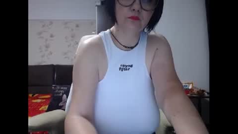 Mary online show from 10.21.25