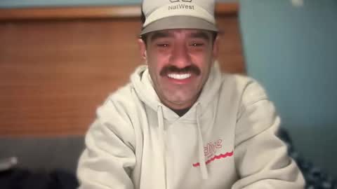 Snapshot of masculinehole chatting on 09.22.25 Masculine Hole online show from 09.22.25