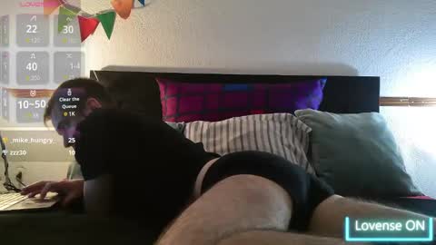 Snapshot of maskbaby2 chatting on 03.12.25 greenhot2 online show from 03.12.25