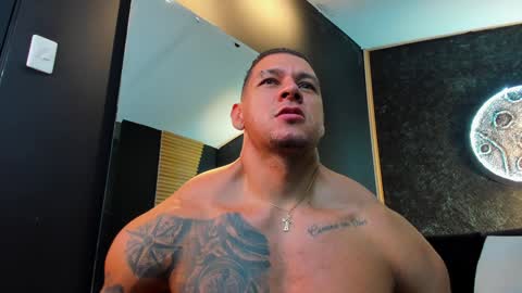 Snapshot of massimowalton2 chatting on 12.29.24 massimowalton2 online show from 12.29.24