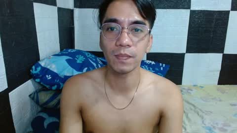 Snapshot of massive_boner02 chatting on 12.03.24 massive_boner02 online show from 12.03.24