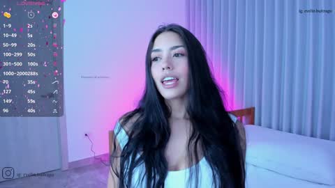 Snapshot of massivecockfuckbunny chatting on 12.10.24 Eve Independent model online show from 12.10.24