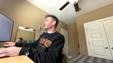 Snapshot of master_louie chatting on 01.23.25 muskyjockdick online show from 01.23.25