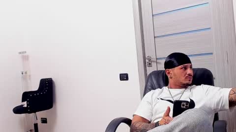 Snapshot of masterchris12 chatting on 12.04.24 masterchris12 online show from 12.04.24