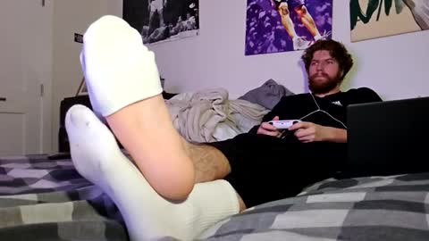 Snapshot of masterevan15 chatting on 03.10.25 CanuckSoles online show from 03.10.25