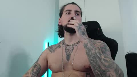 Snapshot of mateohalifa chatting on 10.18.25 mateohalifa online show from 10.18.25