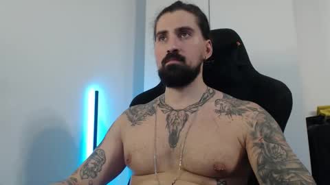 Snapshot of mateohalifa chatting on 10.27.25 mateohalifa online show from 10.27.25