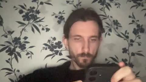 Snapshot of mattcarta chatting on 10.01.25 mattcarta online show from 10.01.25