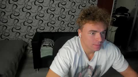 matthew_queen online show from 10.21.25