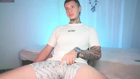 Snapshot of matthewjones1 chatting on 02.11.25 Matt online show from 02.11.25