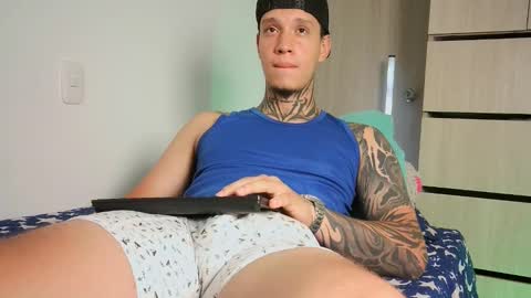 Snapshot of matthewjones1 chatting on 10.29.25 Matt online show from 10.29.25