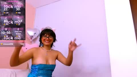 mattilda_18 online show from 03.03.25