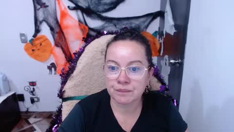 Snapshot of mature_wolf chatting on 10.30.25 Sonia online show from 10.30.25