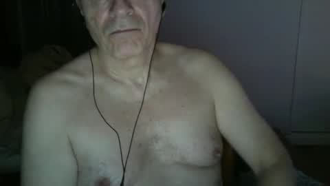 Snapshot of maturehotman chatting on 01.11.25 maturehotman online show from 01.11.25