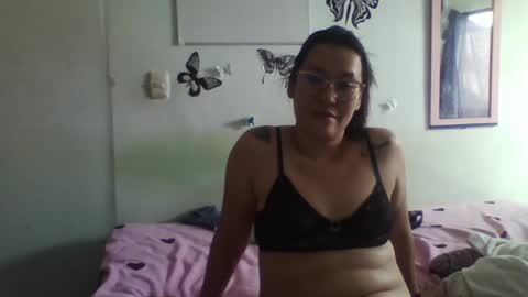 Snapshot of mauroluxandra chatting on 02.02.25 mauroluxandra online show from 02.02.25