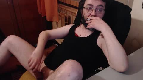 Snapshot of max818k chatting on 02.16.25 Max online show from 02.16.25