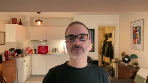 Snapshot of maxbow chatting on 01.16.25 Max Mikado online show from 01.16.25