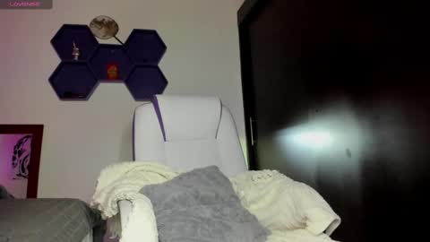 Snapshot of maxianomal chatting on 02.18.25 Max online show from 02.18.25