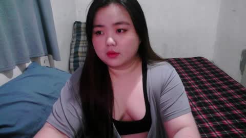 Snapshot of maxie_cat chatting on 01.21.25 Maxie online show from 01.21.25