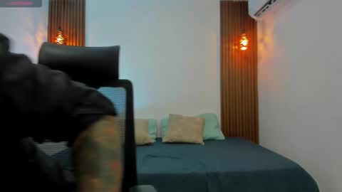 M A X I M O online show from 10.20.25