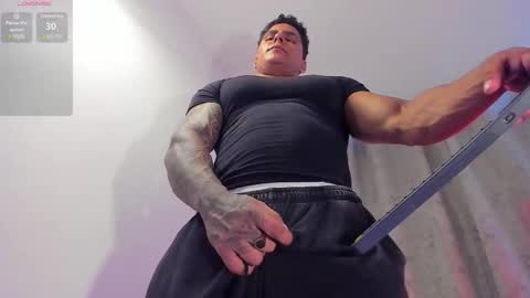 Snapshot of maximoscott_ chatting on 01.26.25 Maximoscott online show from 01.26.25