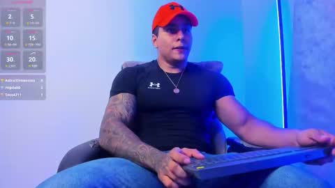 Snapshot of maximoscott_ chatting on 03.07.25 Maximoscott online show from 03.07.25