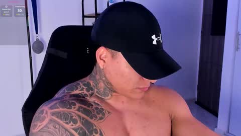 Snapshot of maximoscott_ chatting on 10.15.25 Maximoscott online show from 10.15.25