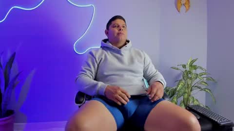 Snapshot of maximussteel_ chatting on 10.02.25 Maximus online show from 10.02.25