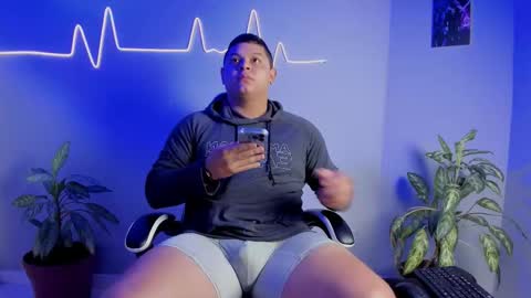 Snapshot of maximussteel_ chatting on 11.07.25 Maximus online show from 11.07.25