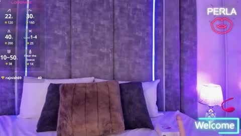 Snapshot of maxirogers chatting on 02.17.25 Maxi Rogers online show from 02.17.25