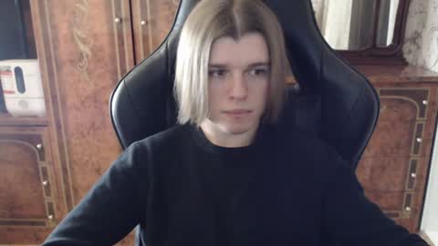 Snapshot of maxplay18 chatting on 02.06.25 Max online show from 02.06.25