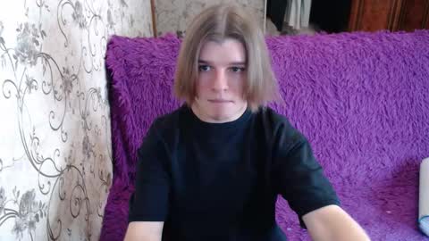 Snapshot of maxplay18 chatting on 09.27.25 Max online show from 09.27.25