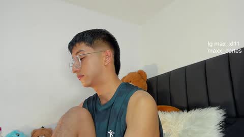 Snapshot of maxx_cortes chatting on 02.06.25 maxx_cortes online show from 02.06.25