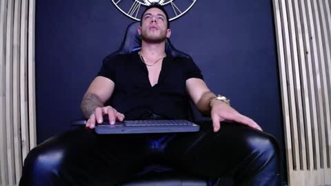 Snapshot of maxxxpowerful chatting on 12.12.24 maxxxpowerful online show from 12.12.24