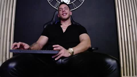 Snapshot of maxxxpowerful chatting on 12.21.24 maxxxpowerful online show from 12.21.24