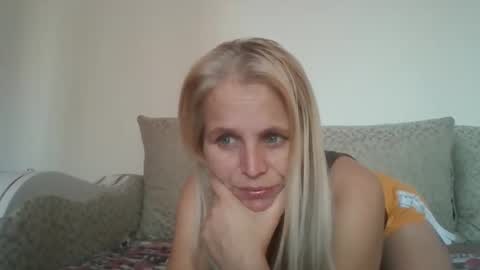 maya0087 online show from 10.17.25