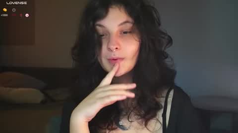 Snapshot of maymary_ chatting on 09.19.25 Mary  . online show from 09.19.25