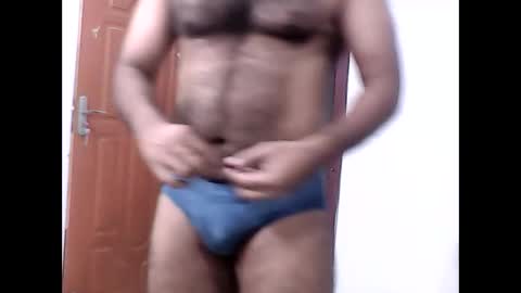 Snapshot of me_hai12 chatting on 02.15.25 me_hai12 online show from 02.15.25