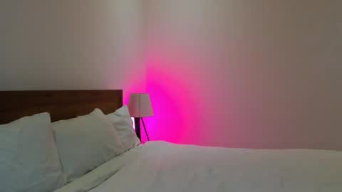 Snapshot of me_lina_ chatting on 03.09.25 Alice online show from 03.09.25