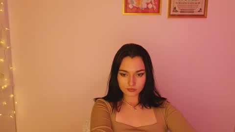 Snapshot of medina_andress chatting on 02.26.25 Dina online show from 02.26.25