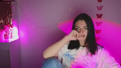 Snapshot of medina_andress chatting on 03.07.25 Dina online show from 03.07.25