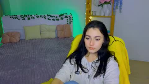 Snapshot of medina_andress chatting on 10.09.25 Dina online show from 10.09.25