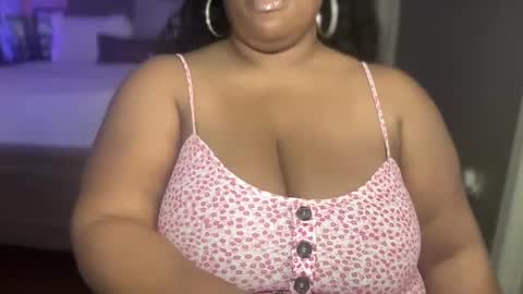 Snapshot of meetsouthernpeach chatting on 12.01.24 Southern Peach online show from 12.01.24