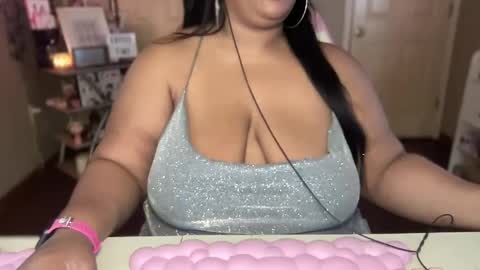 Snapshot of meetsouthernpeach chatting on 12.10.24 Southern Peach online show from 12.10.24