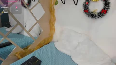 Snapshot of megan_xoxo1 chatting on 12.02.24 Megan online show from 12.02.24